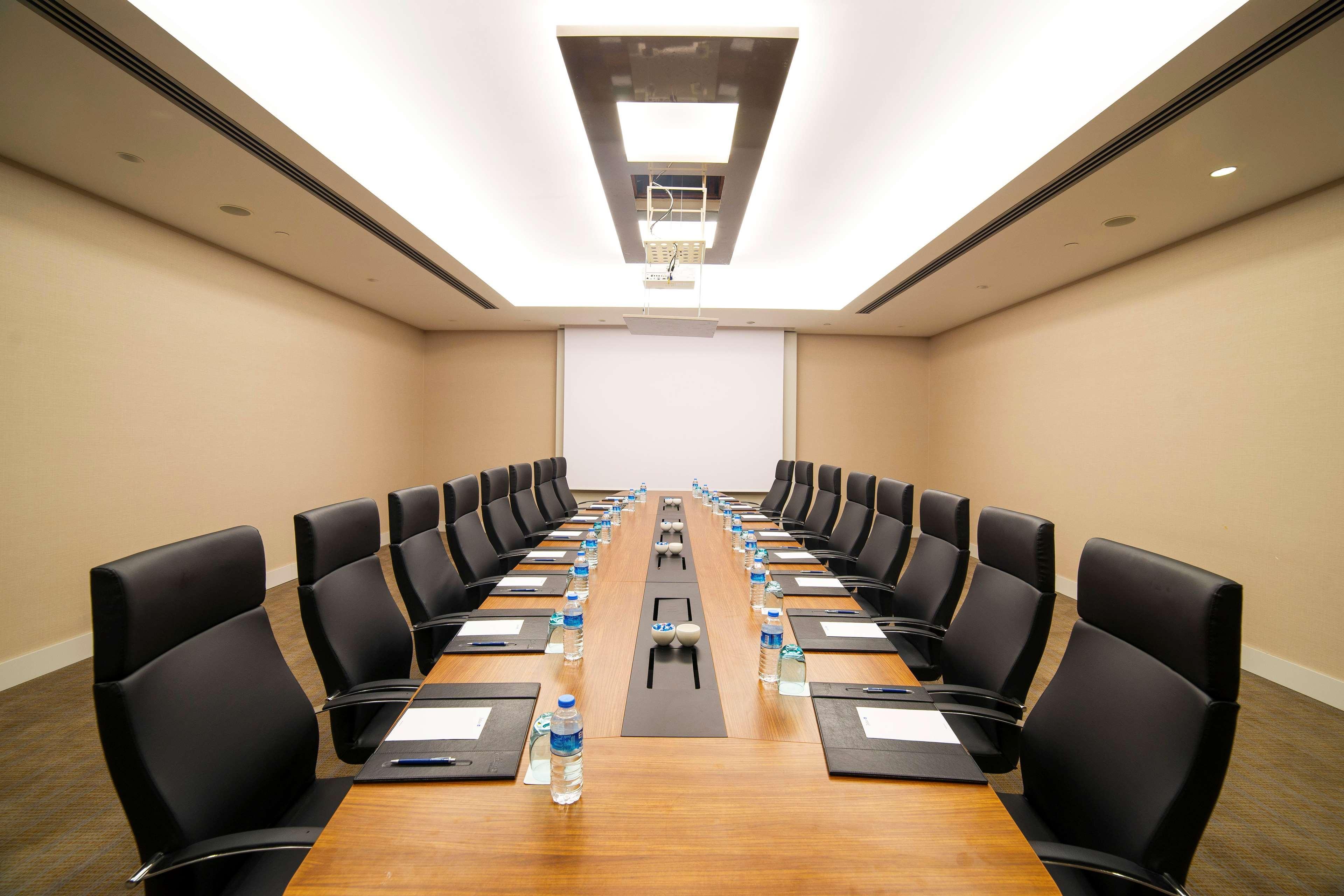 Radisson Blu Hotel, Кайсери Екстериор снимка A boardroom